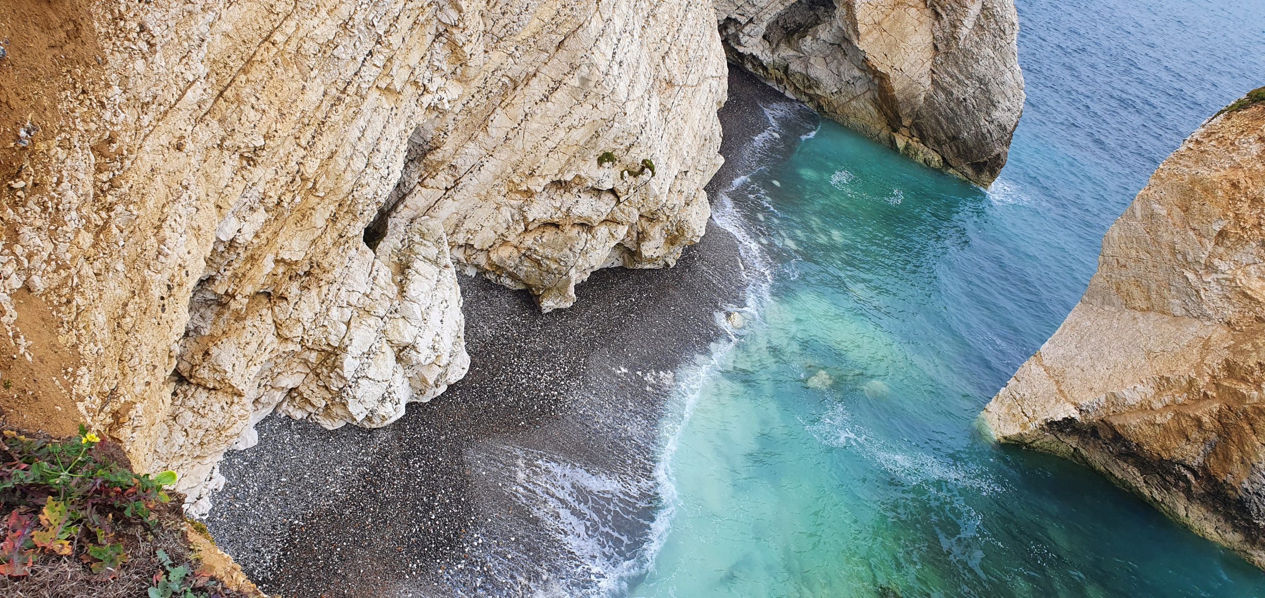 Isle of Wight Freshwater Bay: Mermaid Rock Secret Beach and Cave